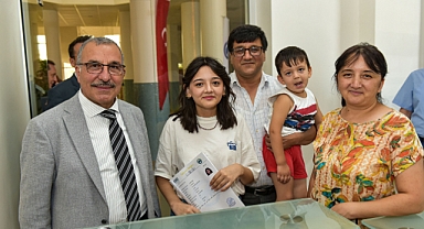 REKTÖR GAVGALI YENİ ÖĞRENCİLERLE BİR ARAYA GELDİ