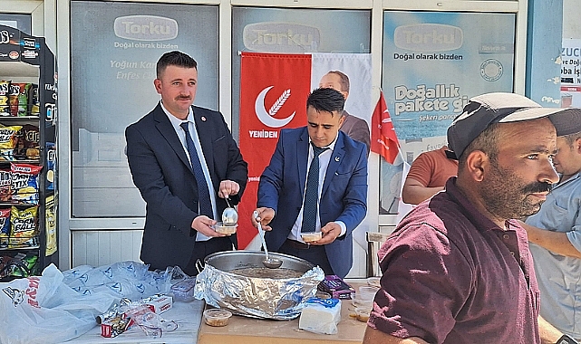 Yeniden Refah Partisi'nden aşure ikramı