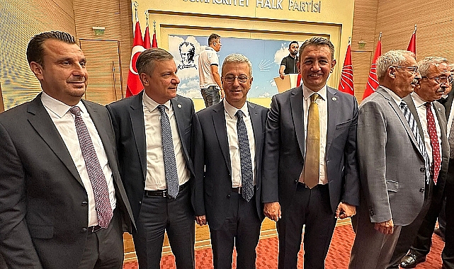 Ünver'den CHP Genel Başkanlığı için adaylığını açıklayan Özel'e destek: