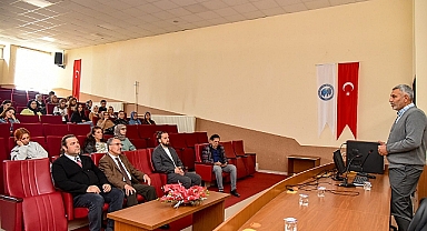 Oryantalizm Akımının İslamofobi Üzerine Yansımaları Anlatıldı