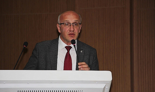 Öztürk'ten Belediye İşçilerine Müjde