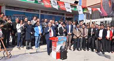 Akçaşehir'de Soner Yeşildaş Miting Gibi Açılış Yaptı