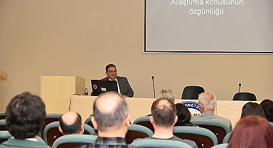 KMÜ Rektör Yardımcısı Aydın 'İnsanlar ve Metinler' Konulu Seminer Verdi