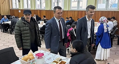 Ermenek'te iftar sofraları kurulmaya devam ediyor