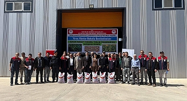 Kazımkarabekir ve Ayrancı'da üreticiye Nohut Tohumu Dağıtıldı