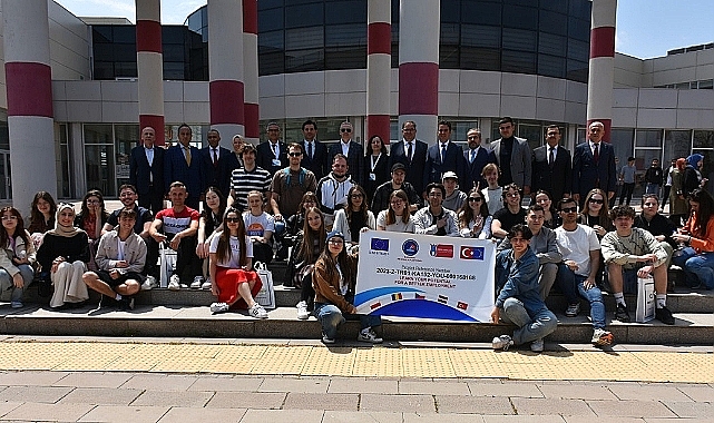 Karaman'da Gençlerin Kariyer Ufkunu Genişleten Fuar
