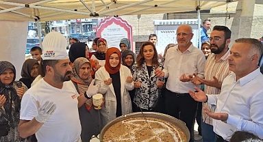 AK Parti'den Aşure İkramı