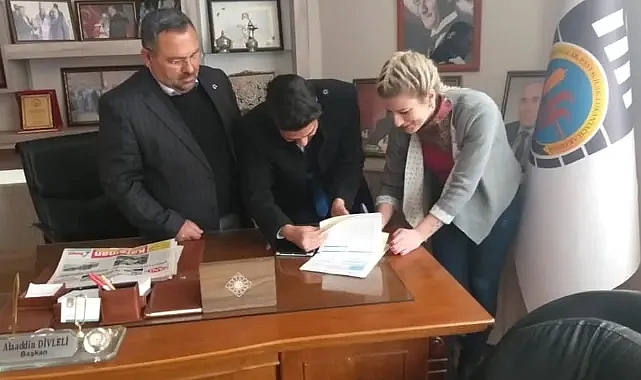 Fırıncılar Odası Başkanı Divleli ve Sekreteri İstifa Etti