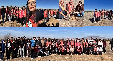 TEMA Hemşire Adayları İle 250 Fidanı Toprakla Buluşturdu