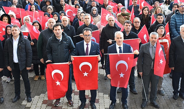 Okullarda İlk Zil Bayrak Sevgisi İçin Çaldı