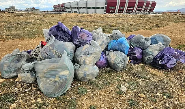 Gönüllüler Temizledi, Ortaya Kente Yakışmayan Manzara Çıktı