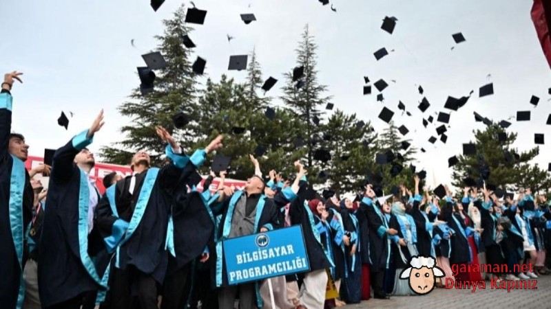 KMÜ Ermenek Yerleşkesinde Mezuniyet Coşkusu